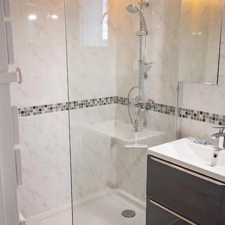 Confortable A 28 M² Avec Balcon Apartment *