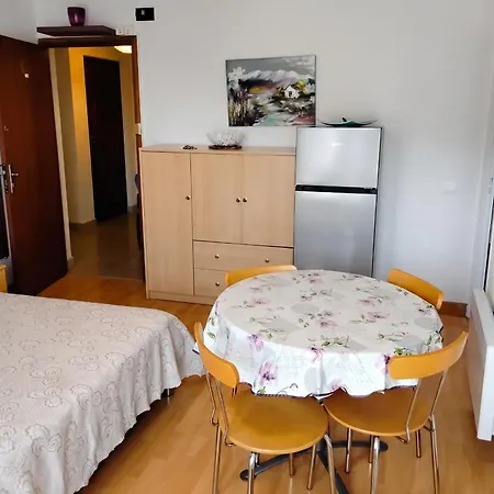 Apartment Confortable A 28 M² Avec Balcon